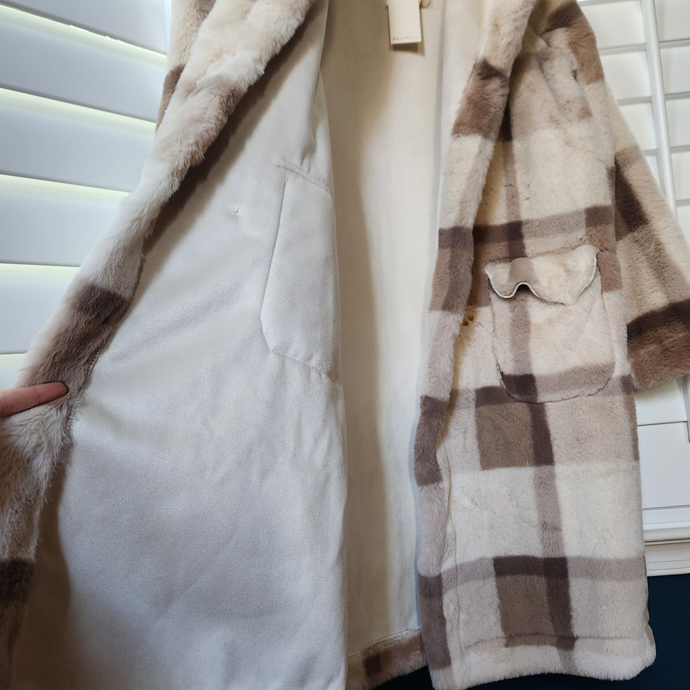 NWT Plaid Faux Fur Cream and Brown Teddy Jacket - Picture 5 of 5